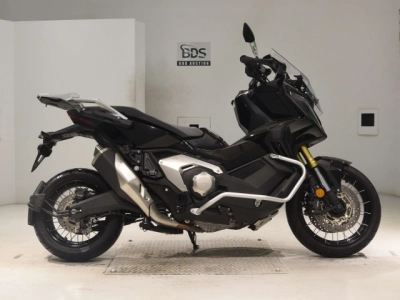 Honda X-ADV750-2
