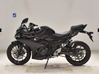 Suzuki GSX250R