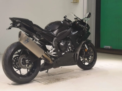 Honda CBR1000RR-R