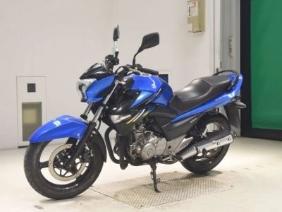 Suzuki GSR250