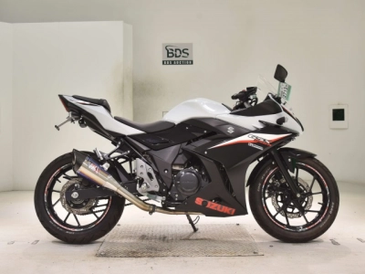 Suzuki GSX250R