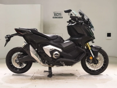 Honda X-ADV750-2