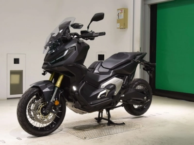 Honda X-ADV750-2