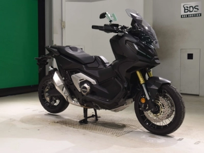 Honda X-ADV750-2