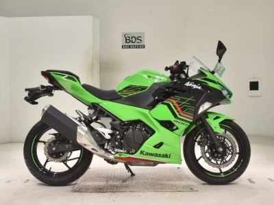 Kawasaki NINJA400-2