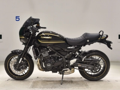 Kawasaki Z900RSKAFE