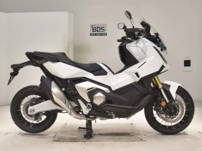Honda X-ADV750-2