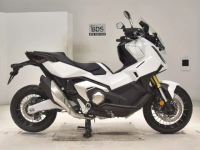 Honda X-ADV750-2