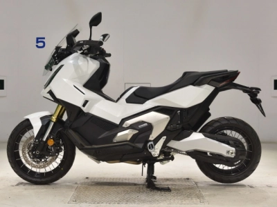 Honda X-ADV750-2