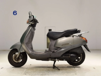 Honda LEAD 100