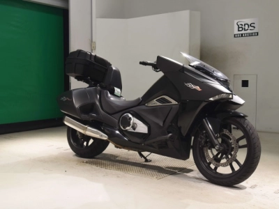 Honda NM4-01
