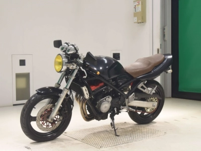 Suzuki BANDIT250-1