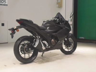 Suzuki JIKUSA-250SF