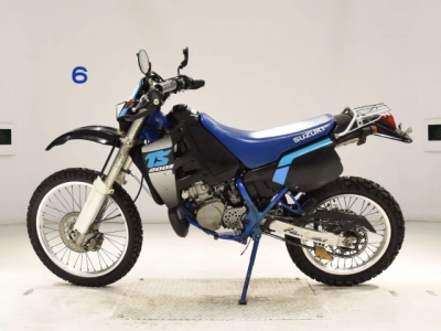 Suzuki TS200R
