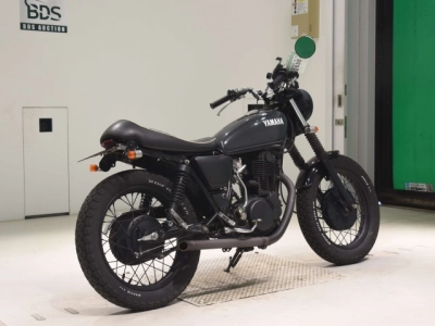 Yamaha SR400-2