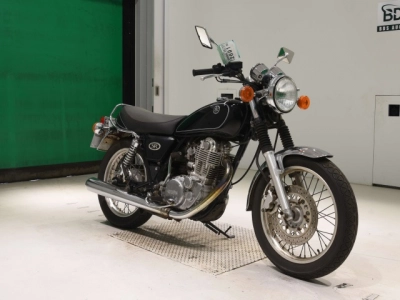 Yamaha SR400-3
