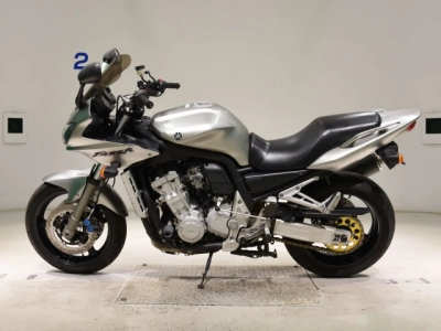 Yamaha FZS1000 FEATHER