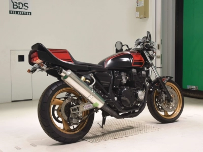 Yamaha XJR400