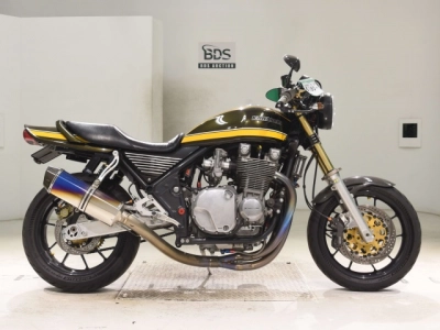 Kawasaki ZEPHYR1100
