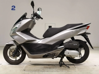 Honda PCX125-2