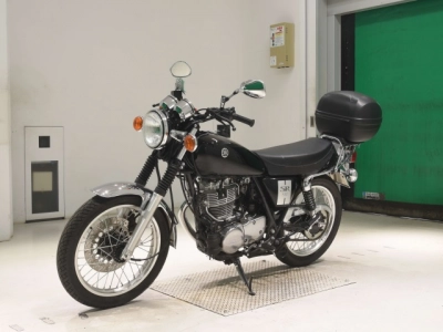 Yamaha SR400-5