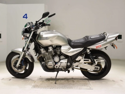 Yamaha XJR1300
