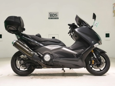 Yamaha T-MAX530-2