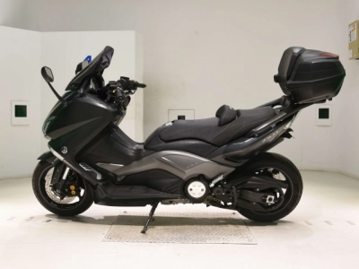 Yamaha T-MAX530-2