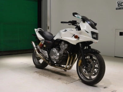 Honda CB400SFV-4 BOLDORABS