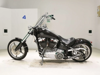Harley-Davidson HARLEY FXCW1580
