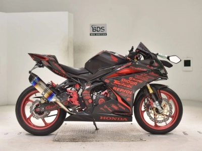 Honda CBR250RR-2
