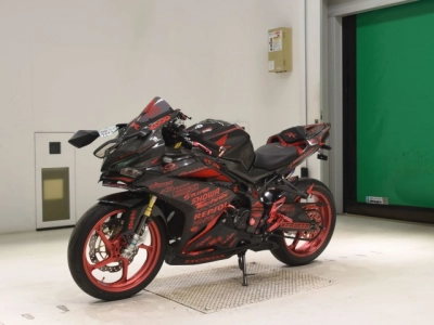 Honda CBR250RR-2