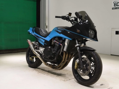 Kawasaki GPZ900R