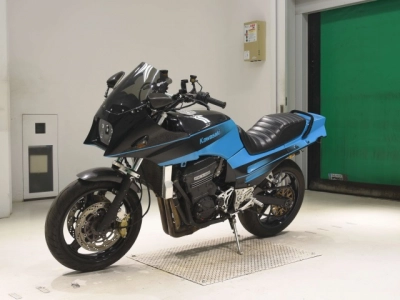 Kawasaki GPZ900R