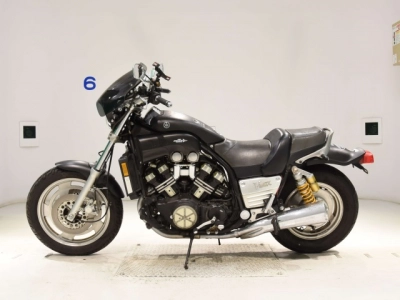 Yamaha V-MAX