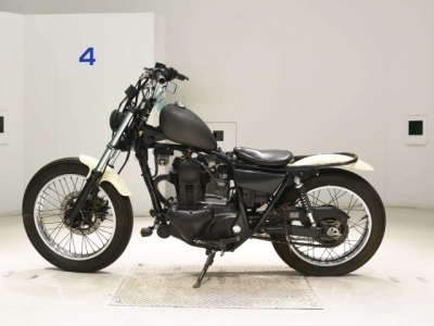 Kawasaki 250TR