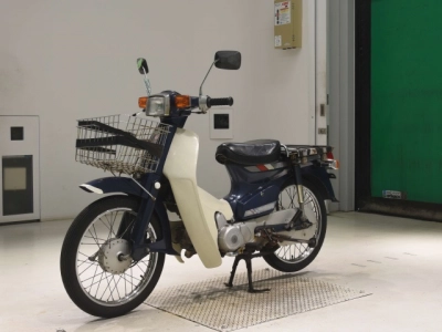 Honda C90