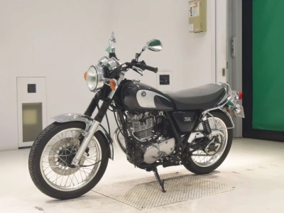 Yamaha SR400-5
