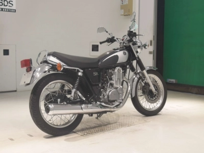 Yamaha SR400-5
