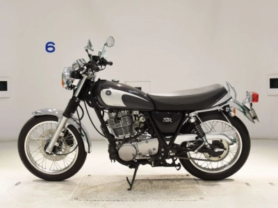 Yamaha SR400-5