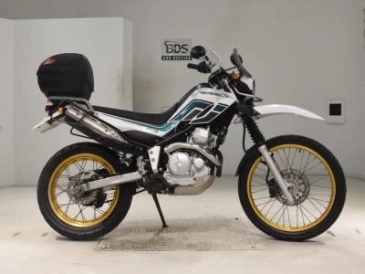 Yamaha SEROW 250-2