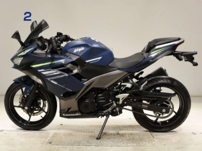 Kawasaki NINJA400-2