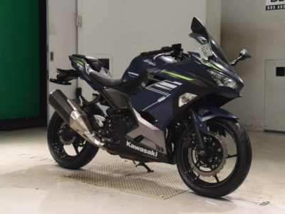 Kawasaki NINJA400-2