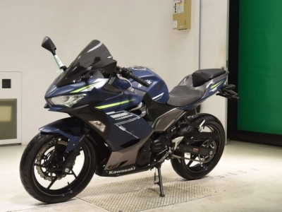 Kawasaki NINJA400-2
