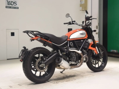 Ducati  DUCATI  SCRAMBLER  ICON 