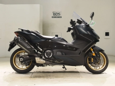 Yamaha T-MAX560T