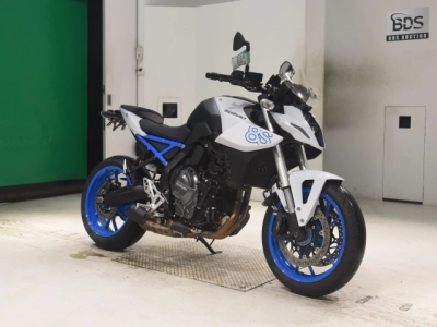 Suzuki GSX-8S