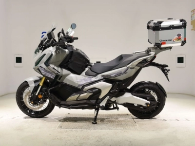 Honda X-ADV750-2