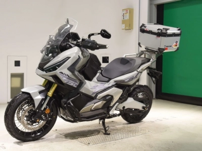 Honda X-ADV750-2