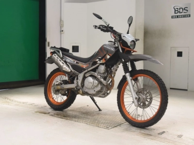Yamaha SEROW 250-2